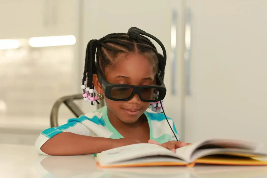 Smart Glasses for Education & Learning