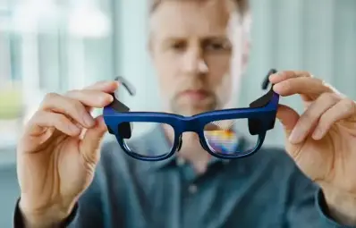Designing Smart Glasses for Durability: Materials and Engineering Insights