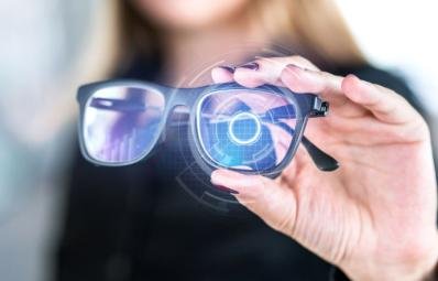 Smart Glasses for Enterprise Use: Key Features Your Team Needs